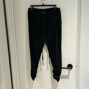 Parker Devlin Cropped Pleated Pant - black M 🇨🇦